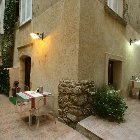 招待所 多娜西西纳旅馆