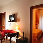Donnaciccina Tropea