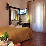 Guest house Donnaciccina Accomodation