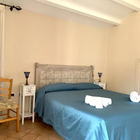 Donnaciccina Accomodation