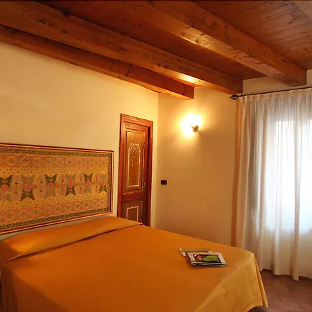 Donnaciccina Accomodation Guest house