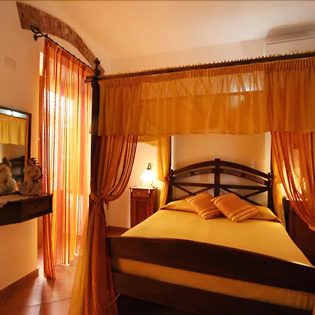 Donnaciccina بيت ضيافة تروبيا