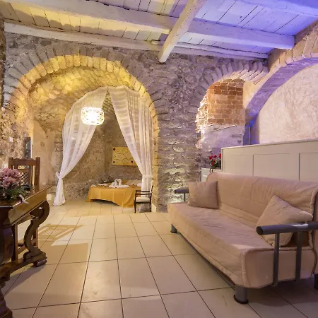 Donnaciccina Accomodation Πανσιόν Tropea