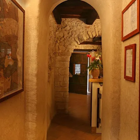 Donnaciccina Accomodation Πανσιόν 4*