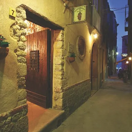 Donnaciccina Accomodation Guest house