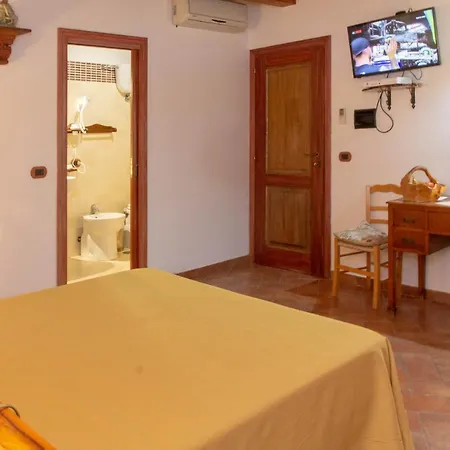 بيت ضيافة Donnaciccina تروبيا