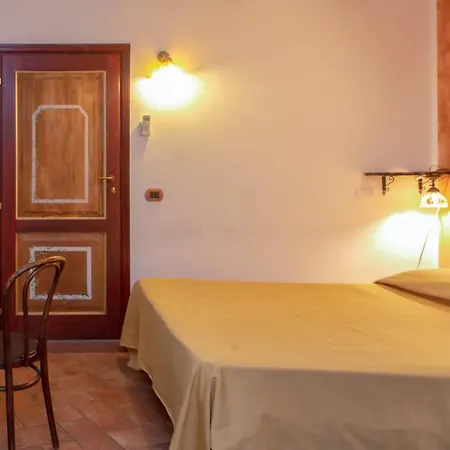 Guest house Donnaciccina Accomodation 3*