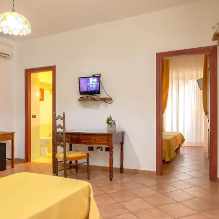 Donnaciccina Accomodation 4*