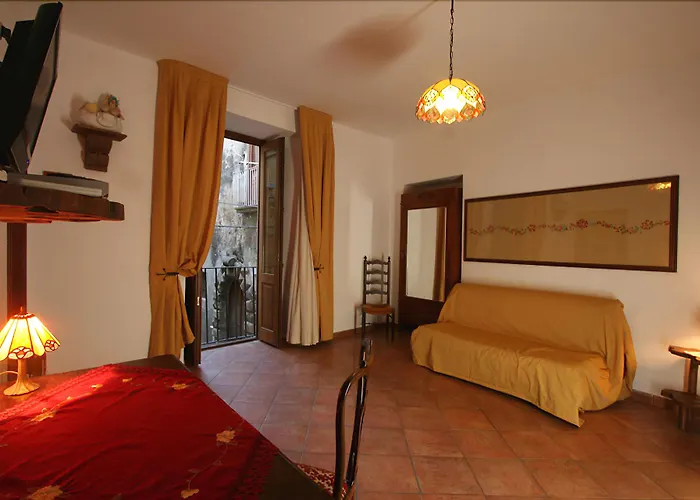 Donnaciccina Accomodation