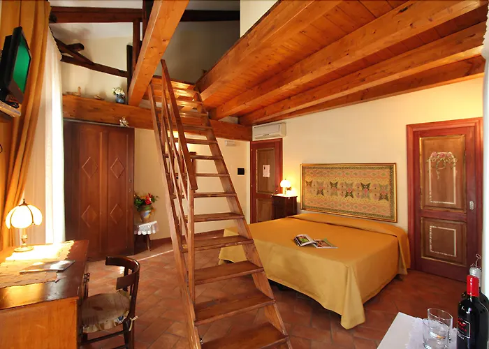 Guest house Donnaciccina Accomodation 4*