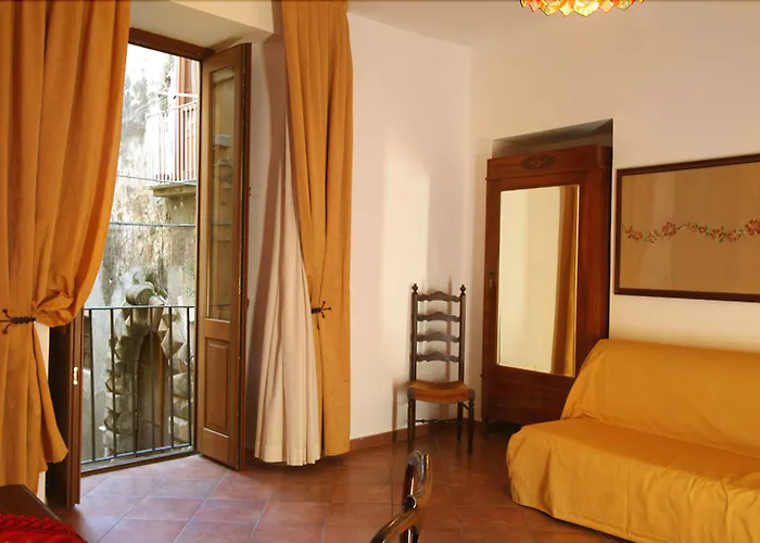 Donnaciccina Accomodation 4*