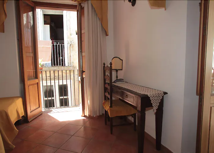 Donnaciccina Accomodation 4* Tropea