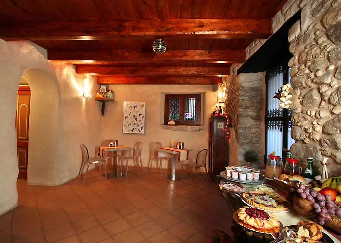 Donnaciccina Accomodation