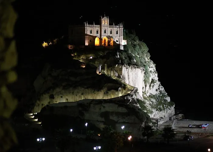 Donnaciccina Accomodation 4* Tropea