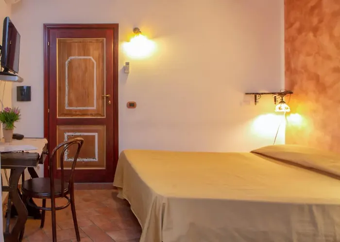 Guest house Donnaciccina Accomodation 4*